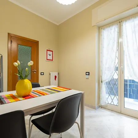 Interno27 - Fuorigrotta Neapel